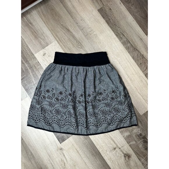 Black and Grey Floral Bubble Skirt Size Medium - Picture 1 of 4